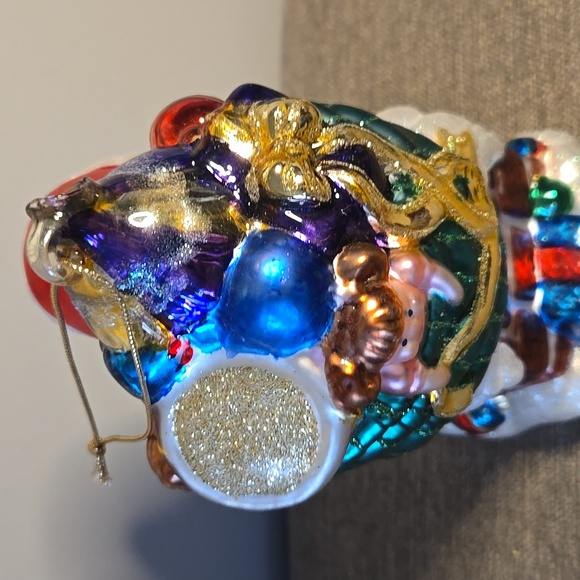 Brass Key 9" Hand Blown and Painted Santa Glass Centerpiece - Picture 6 of 16